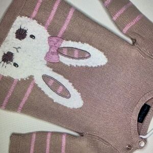 Perfect for casual outings casual sweatershirt